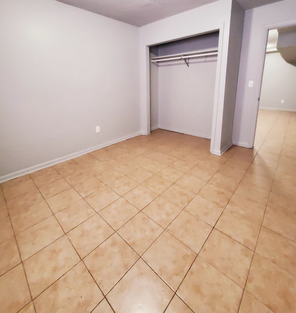 Omaha Apartment: 1101 N. 48th Avenue