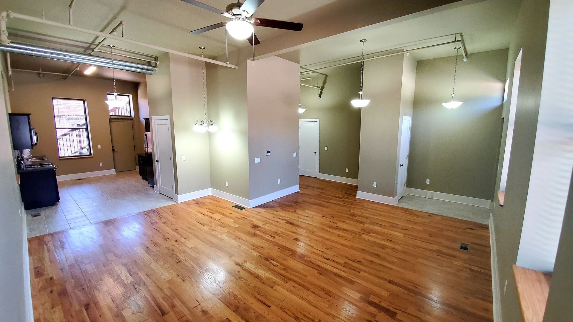 Omaha Apartment: 1624 Cuming