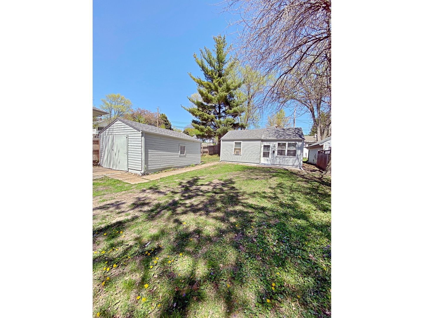 Omaha House: 5648 Dorcas st