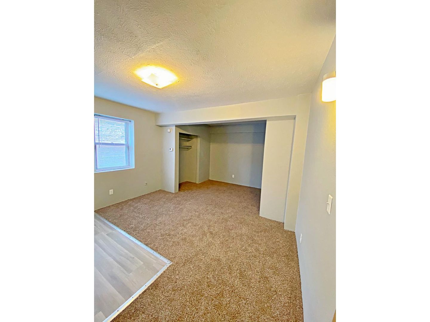 Omaha Apartment: 2209 Jones Street