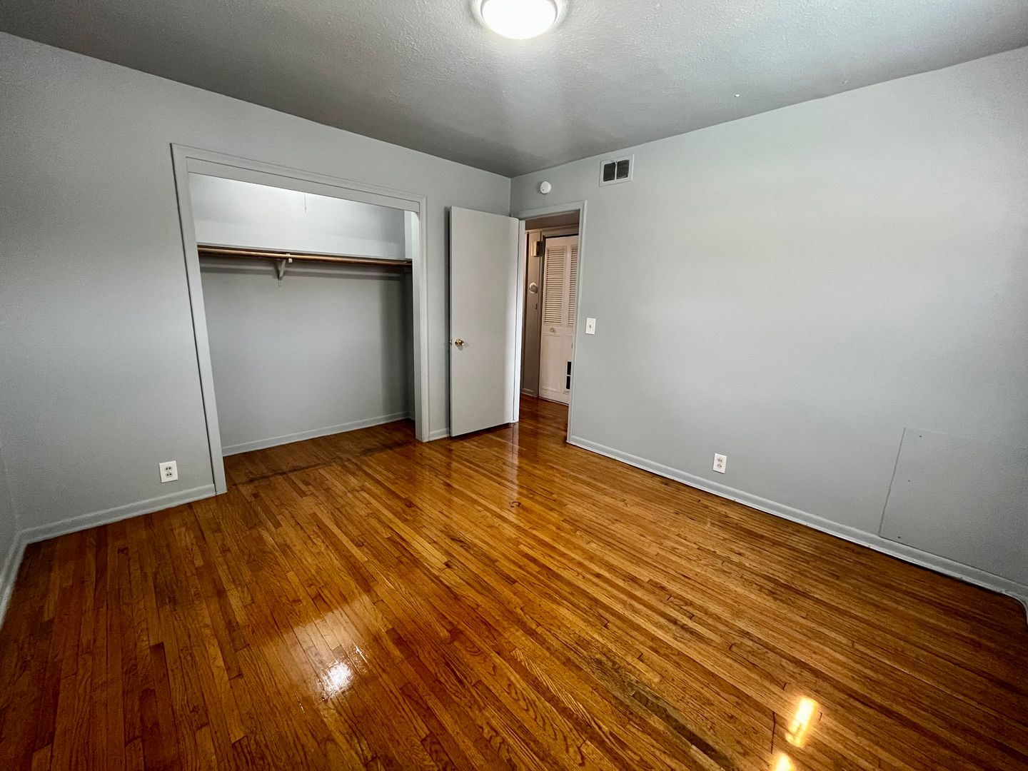 Omaha Apartment: 812 N. 44th Street