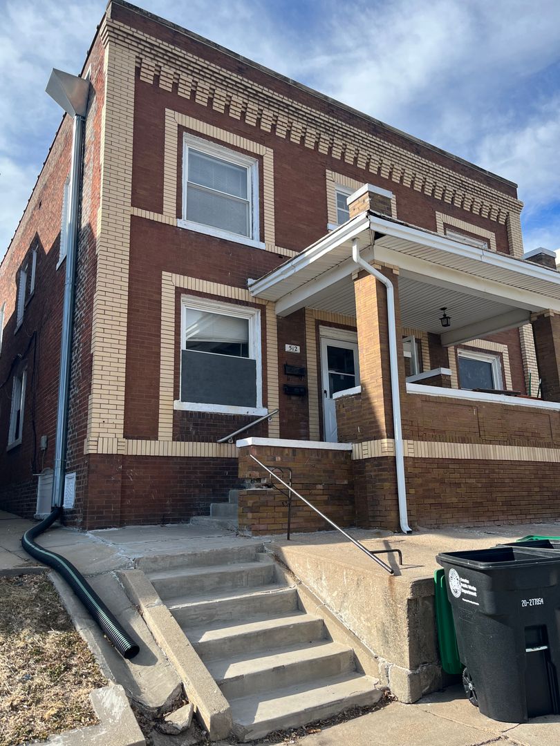 Omaha Apartment: 510-512 S. 21st Avenue