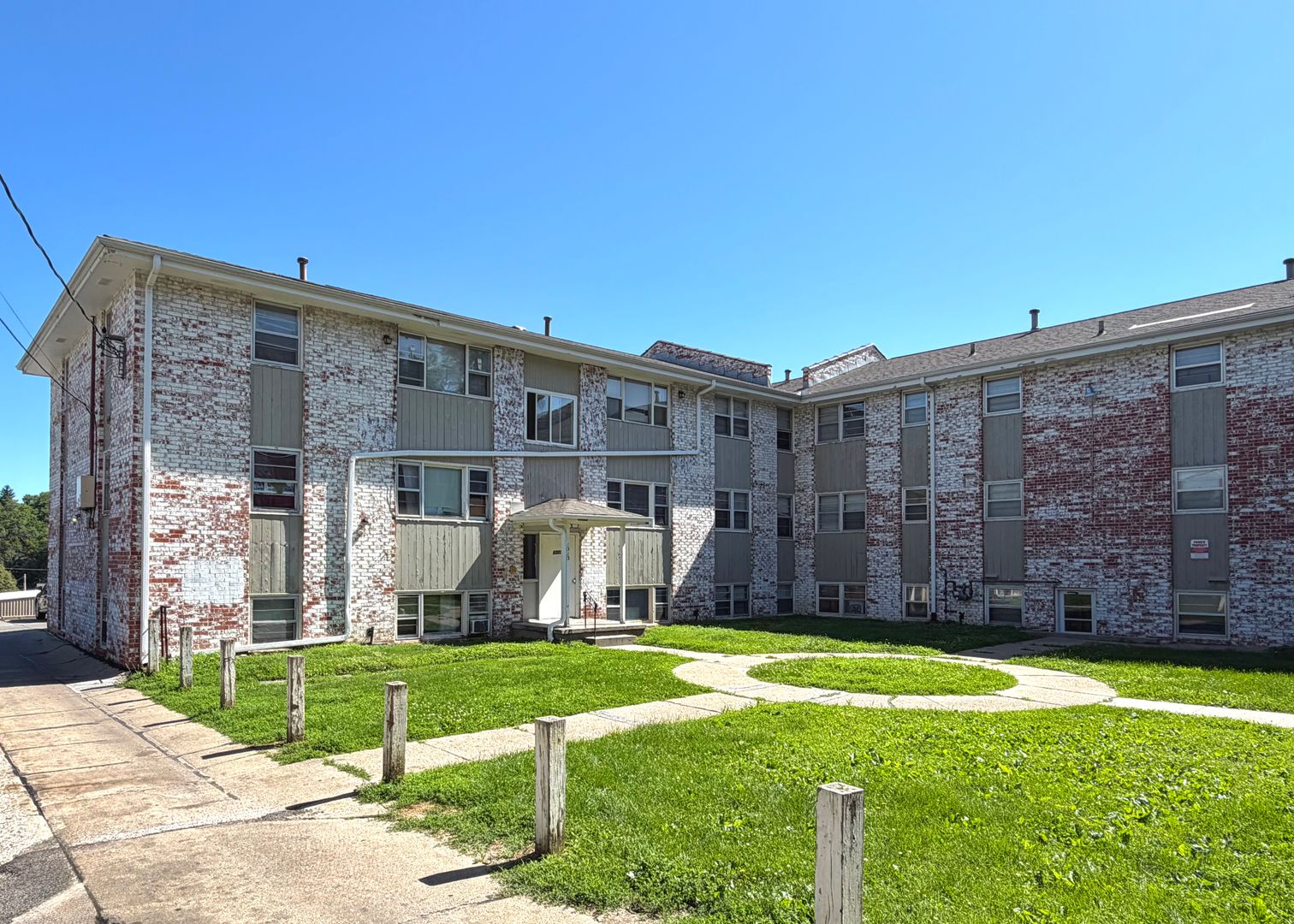 Omaha Apartment: 1306 N. 48th Avenue
