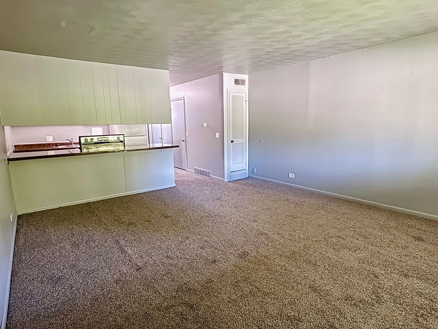 Omaha Apartment: 4527 DECATUR