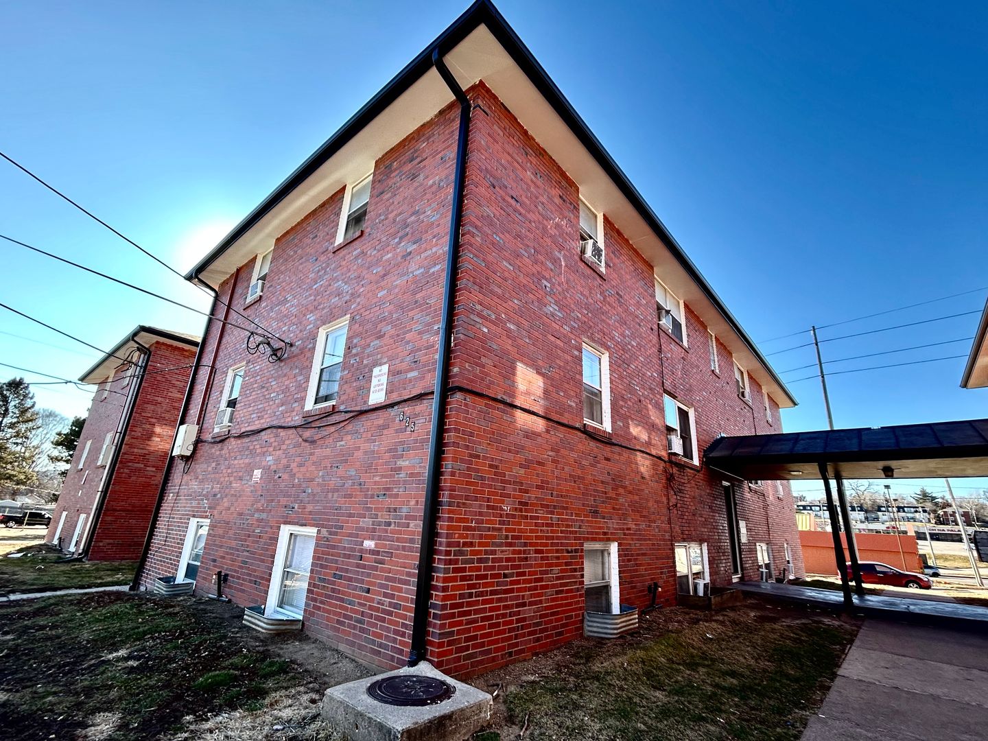 Omaha Apartment: 812 N. 44th Street