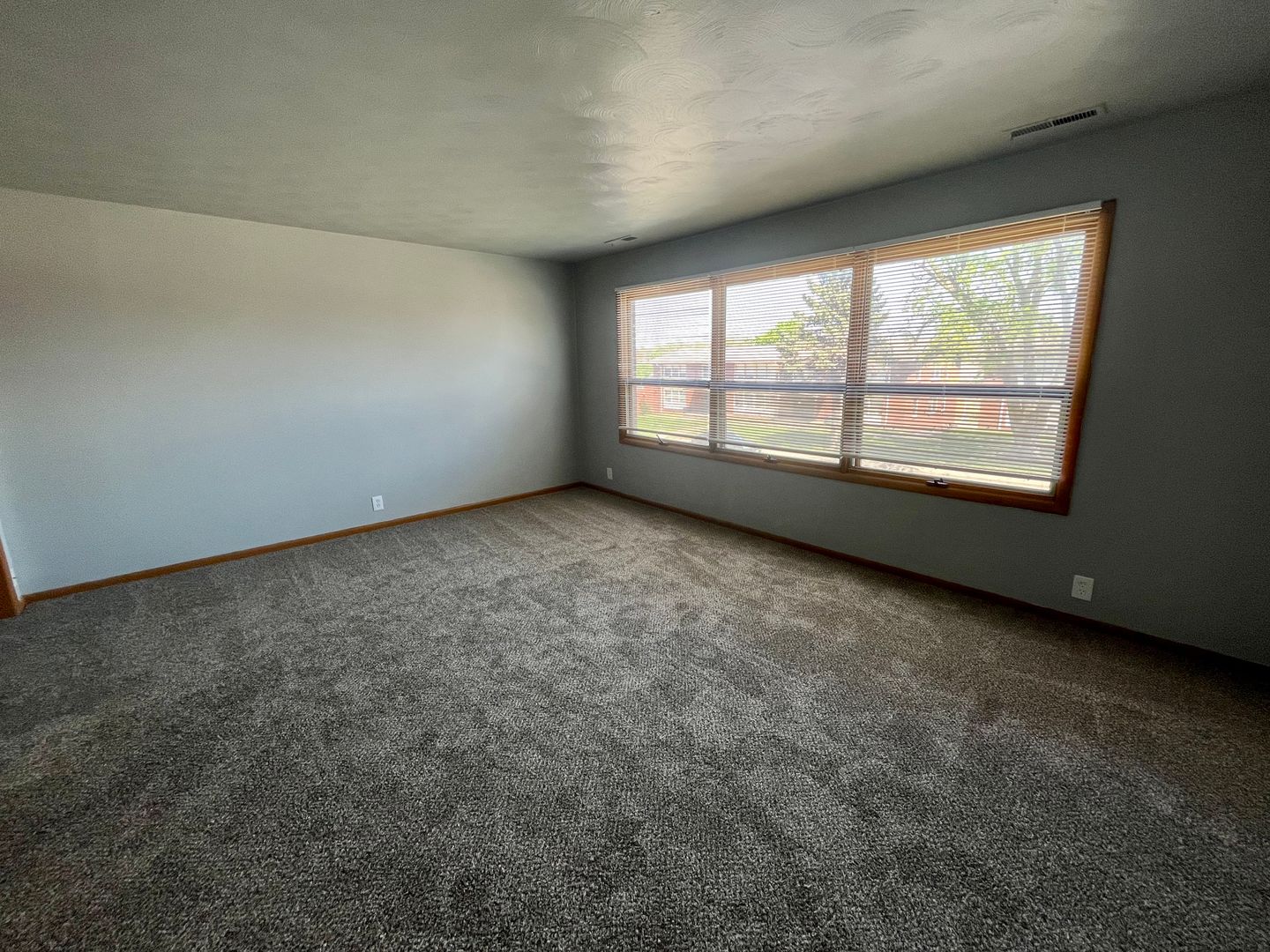 Omaha Apartment: 1110 N. 48th Avenue