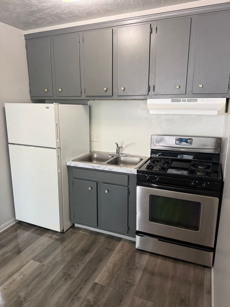 Omaha Apartment: 2003 N. 45th Street
