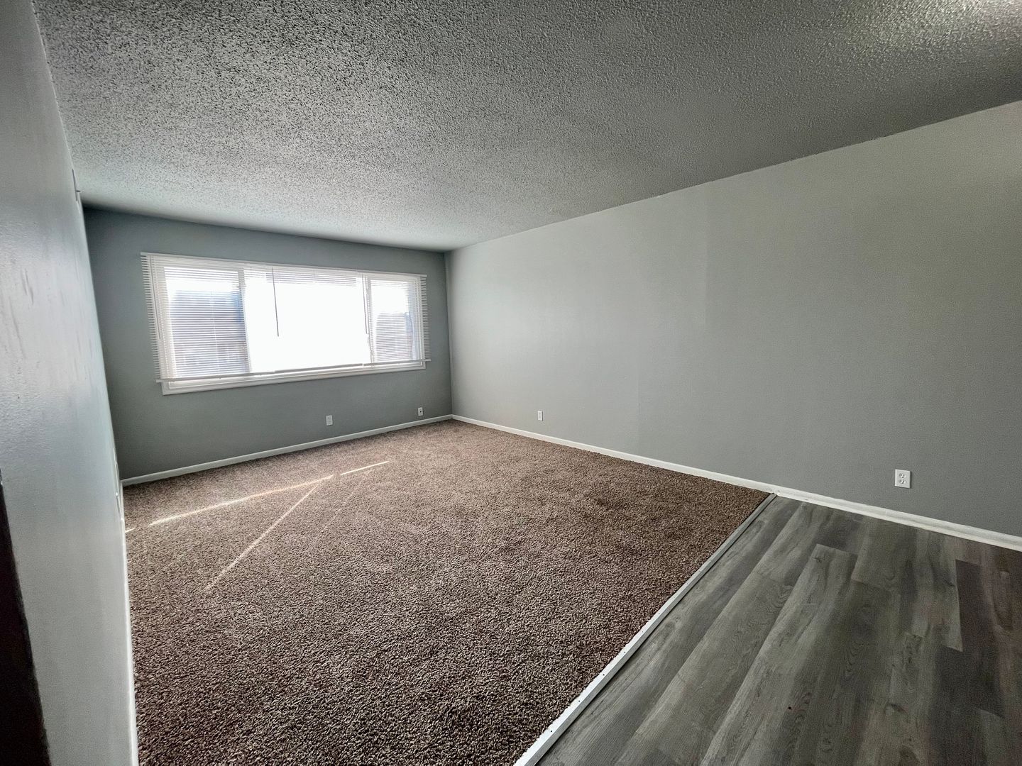 Omaha Apartment: 4760 Lafayette Avenue