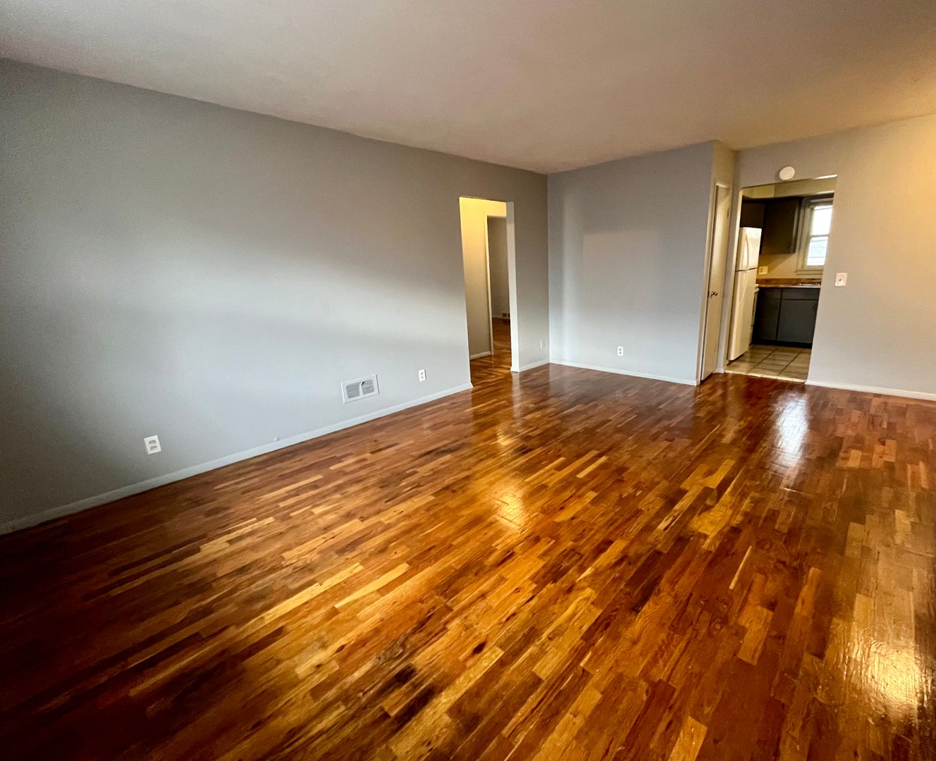 Omaha Apartment: 812 N. 44th Street