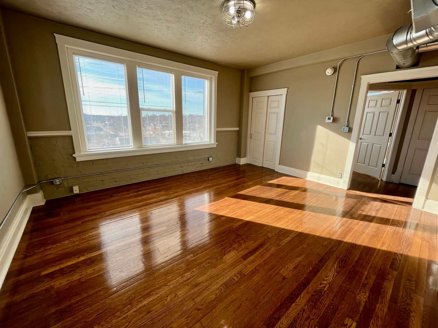 Omaha Apartment: 2243 Jones Street