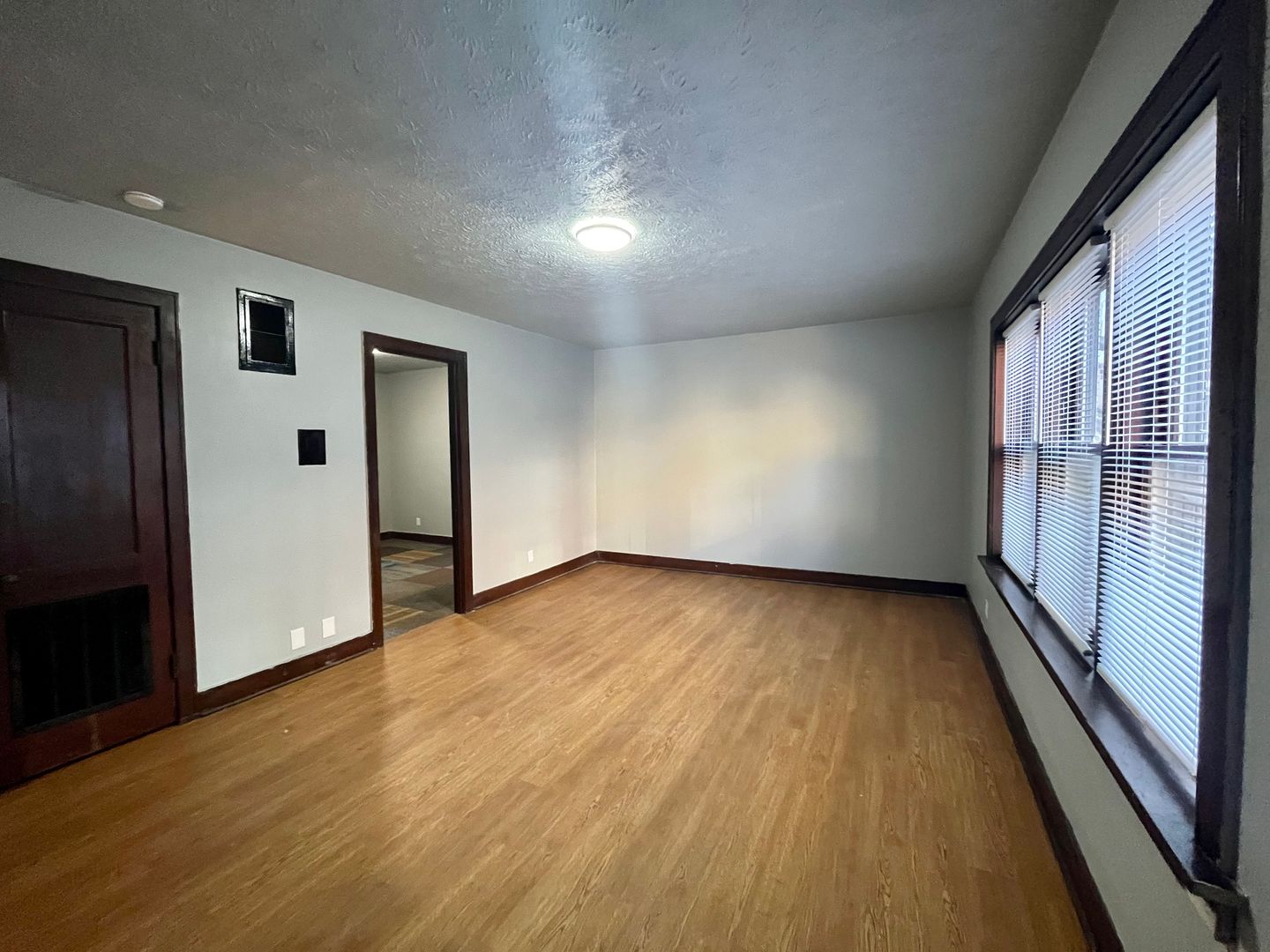 Omaha Apartment: 2221 Jones Street