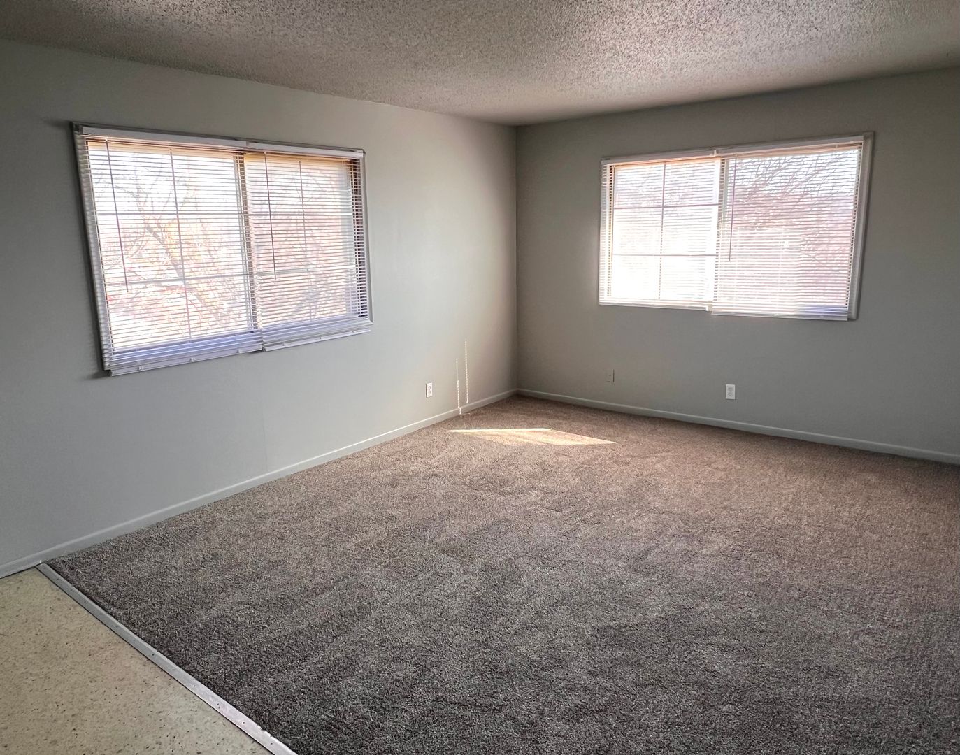 Omaha Apartment: 4760 Lafayette Avenue