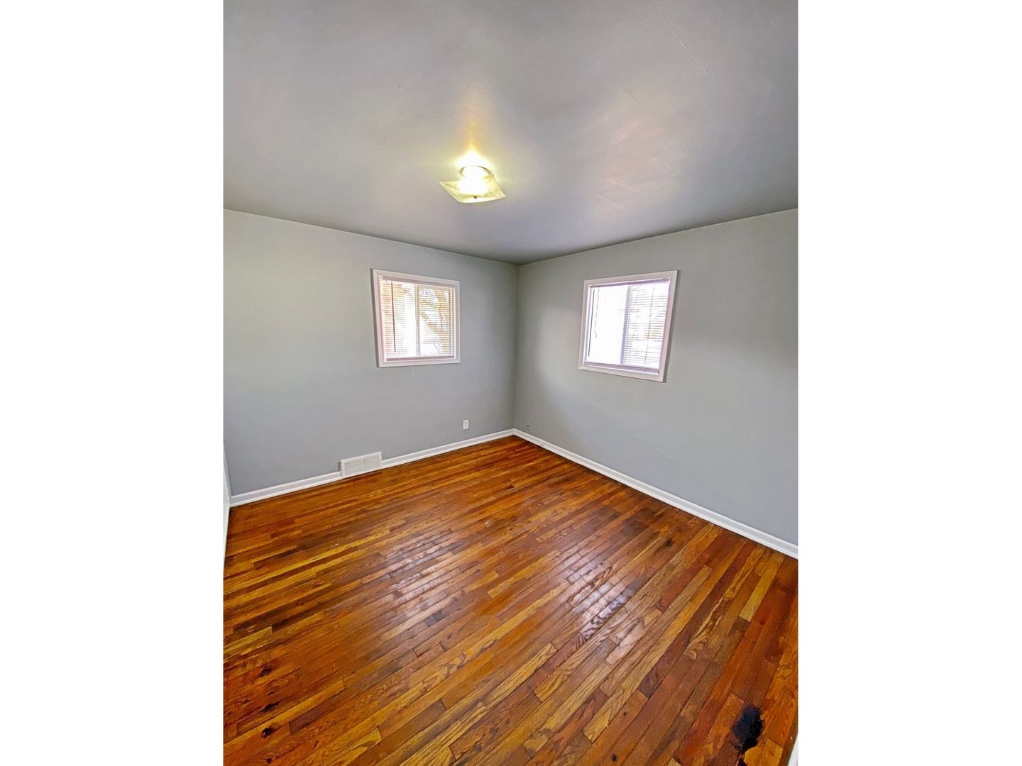 Omaha Apartment: 4836-4838 Boyd Street