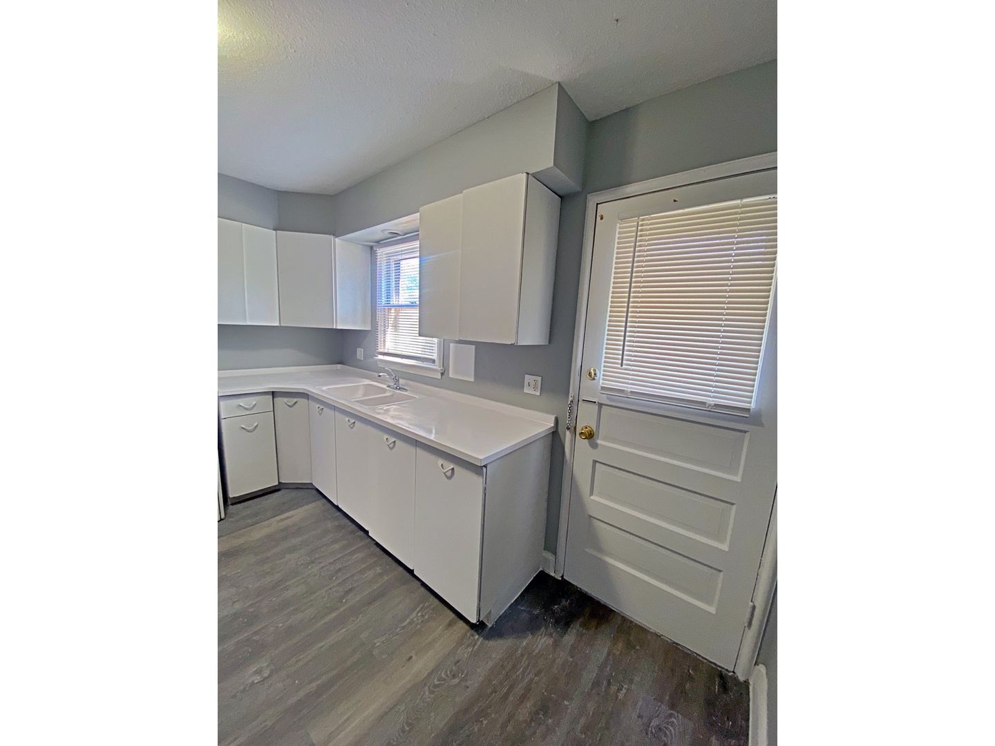 Omaha Apartment: 812 N. 44th Street