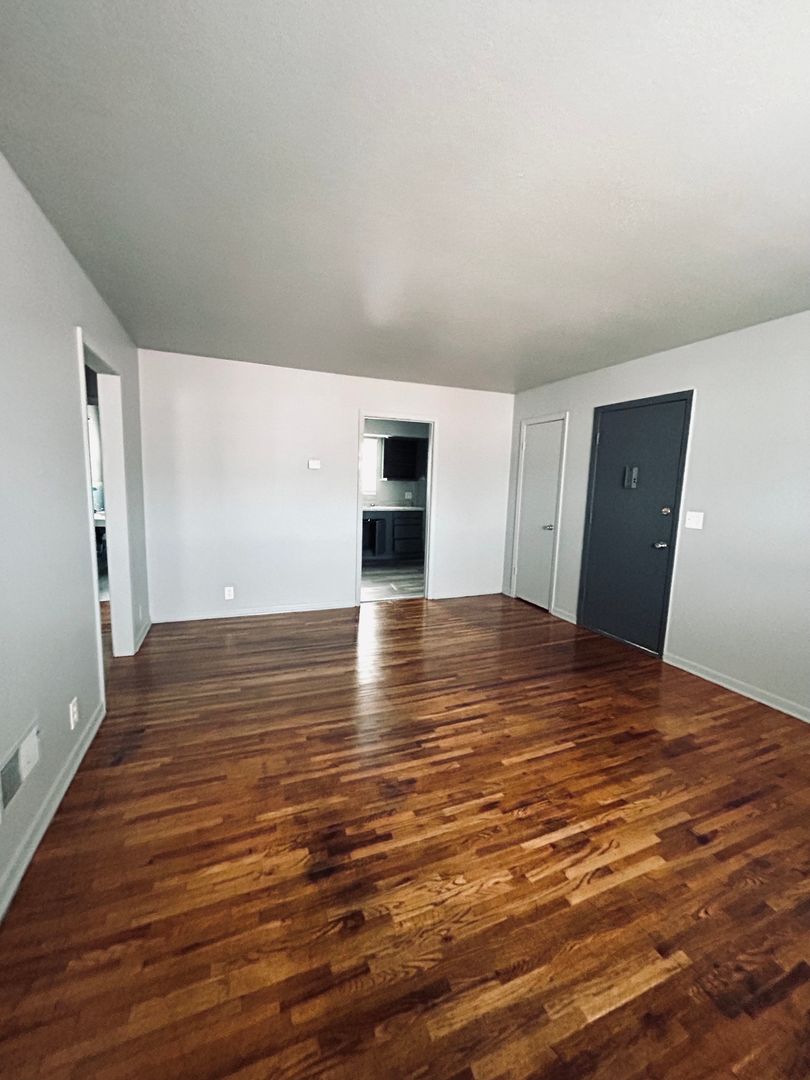 Omaha Apartment: 812 N. 44th Street