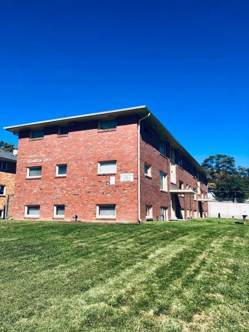 Omaha Apartment: 4616 Redman Avenue