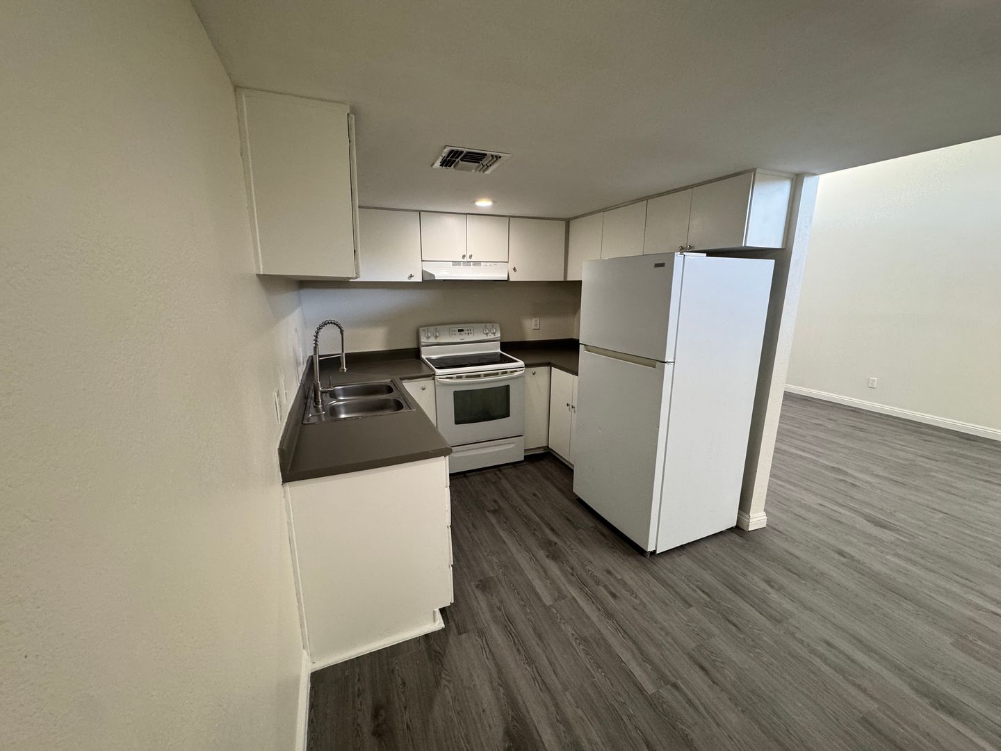 Las Vegas Apartment: 3792 Palos Verdes St