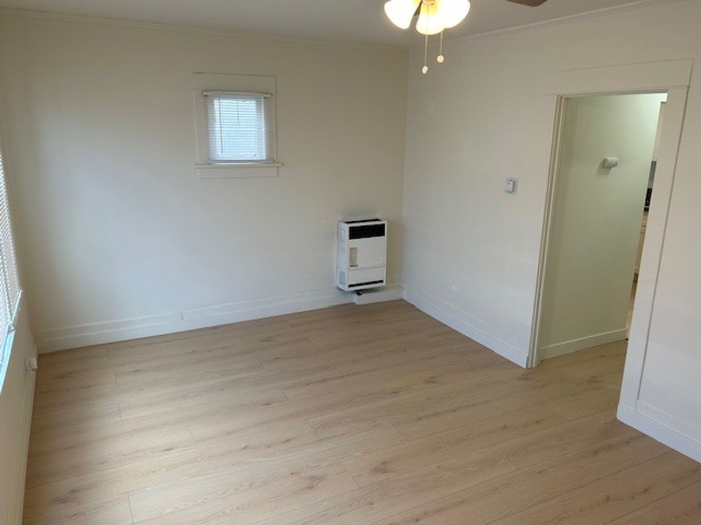 Long Beach Apartment: 1728-1730 E. 7th St.