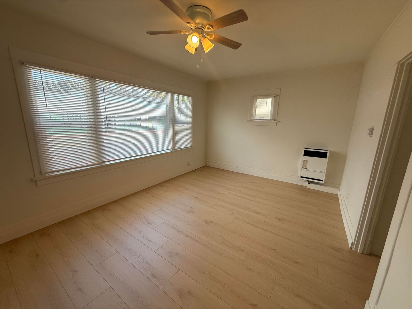 Long Beach Apartment: 1728-1730 E. 7th St.