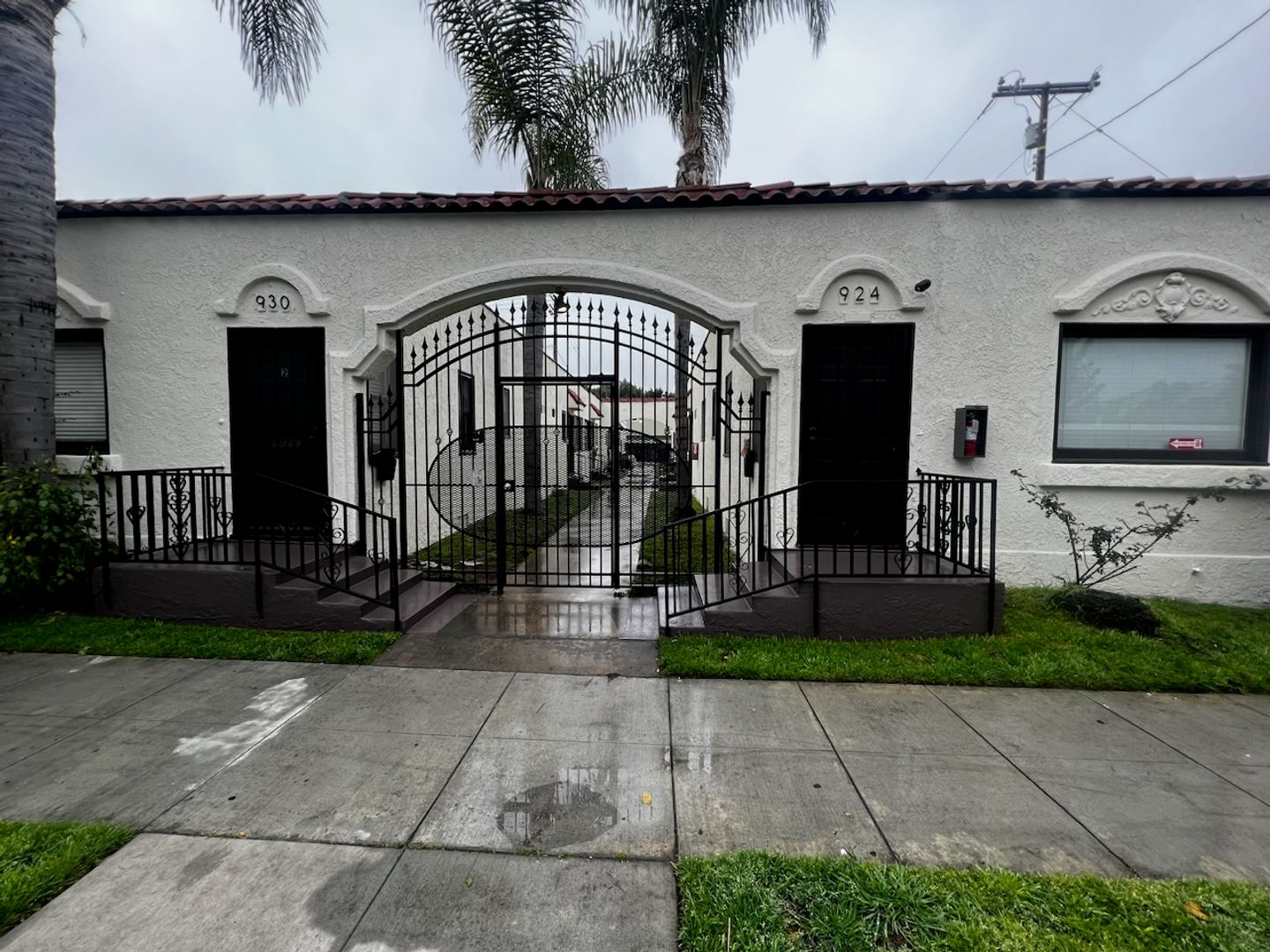 Long Beach Apartment: 924-930 E. 3rd St.
