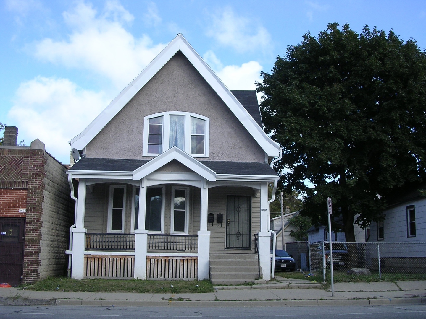 MIlwaukee Apartment: 2470 N. Holton St.