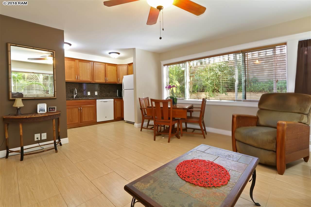 Kihei Condo: 2144 Konou Place #104