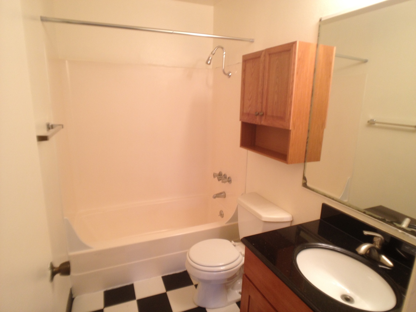 Portland Apartment: 426 NE 75th Ave