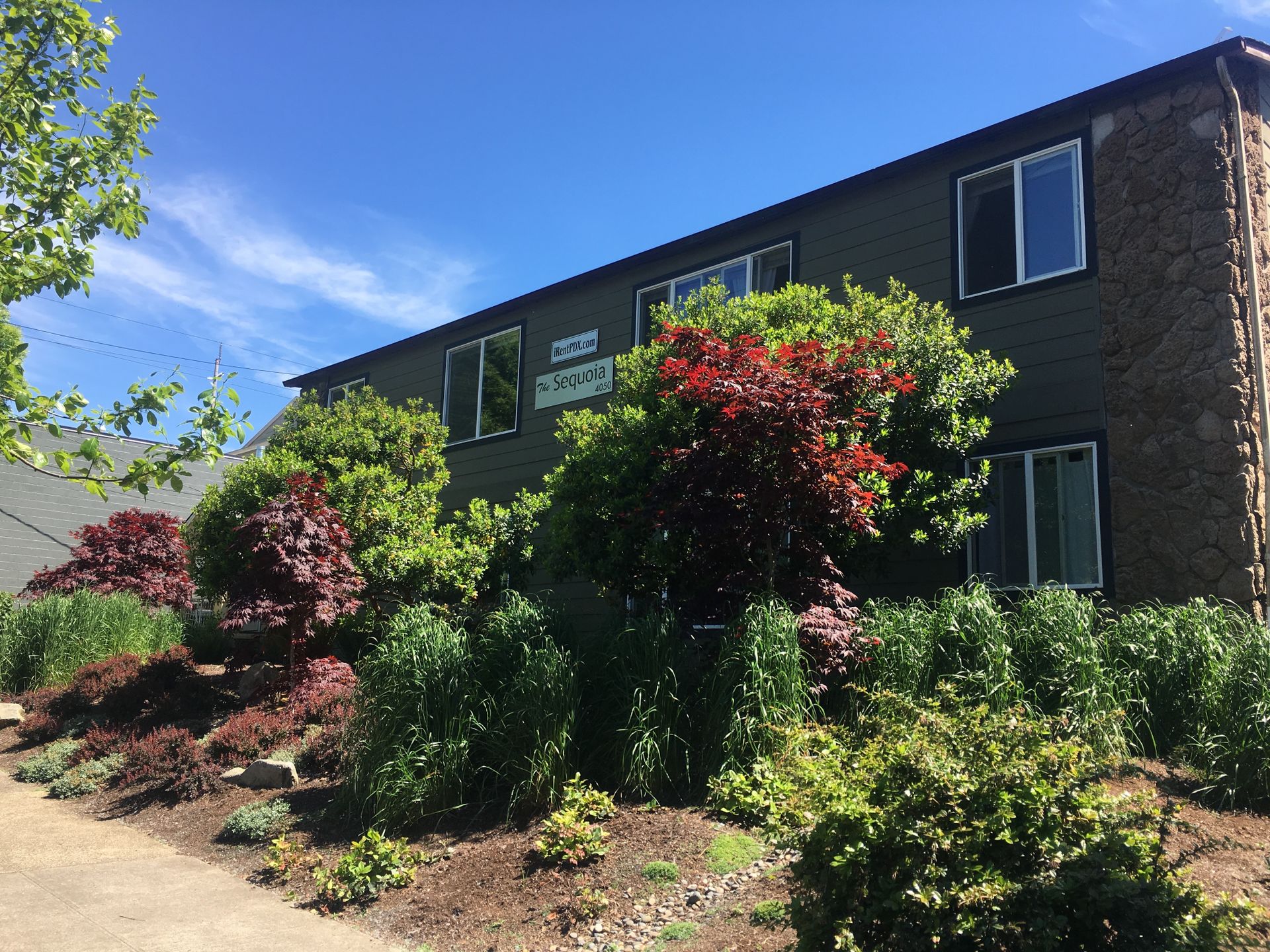 Portland Apartment: 4050 SE Gladstone