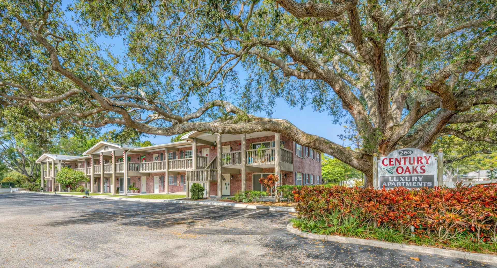 Largo Apartment: 263 14th St NW