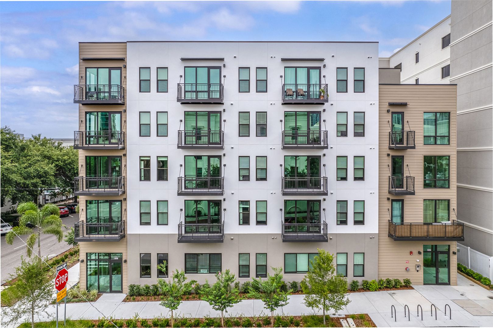 Luxury 1 Bedroom in Boutique Building