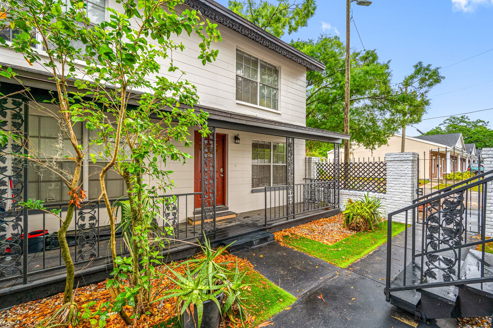 Tampa Apartment: 4002 N Branch Ave - B