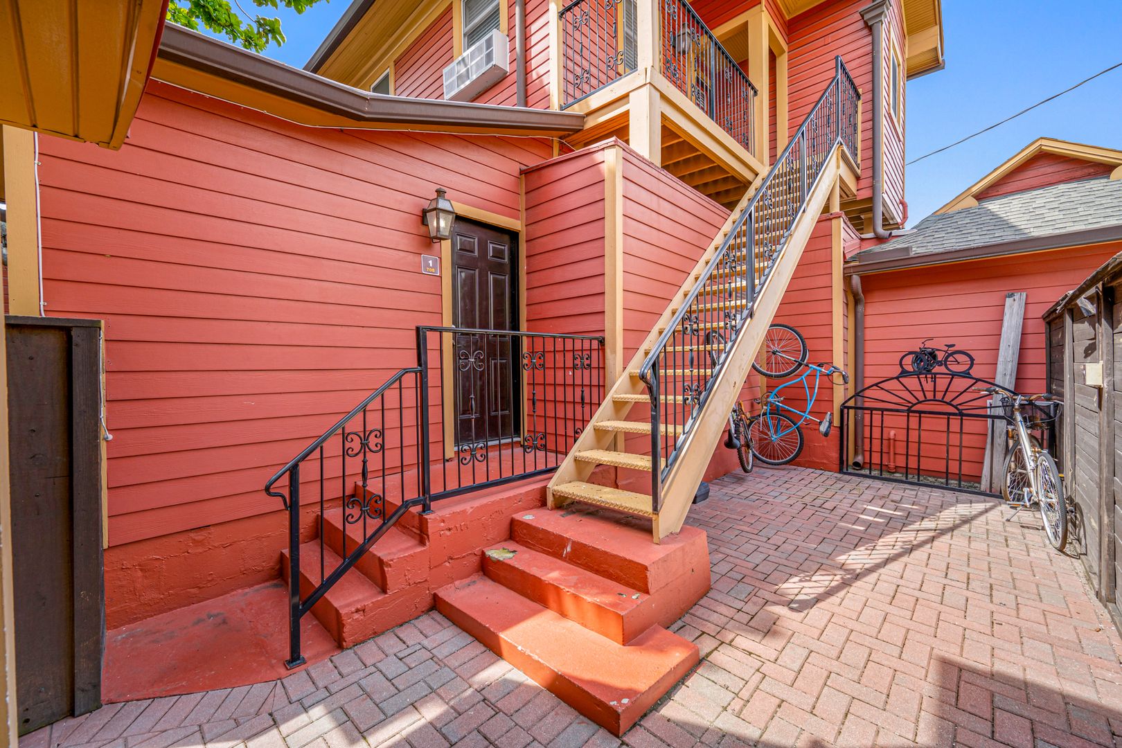 Tampa Apartment: 705 W Bay St.