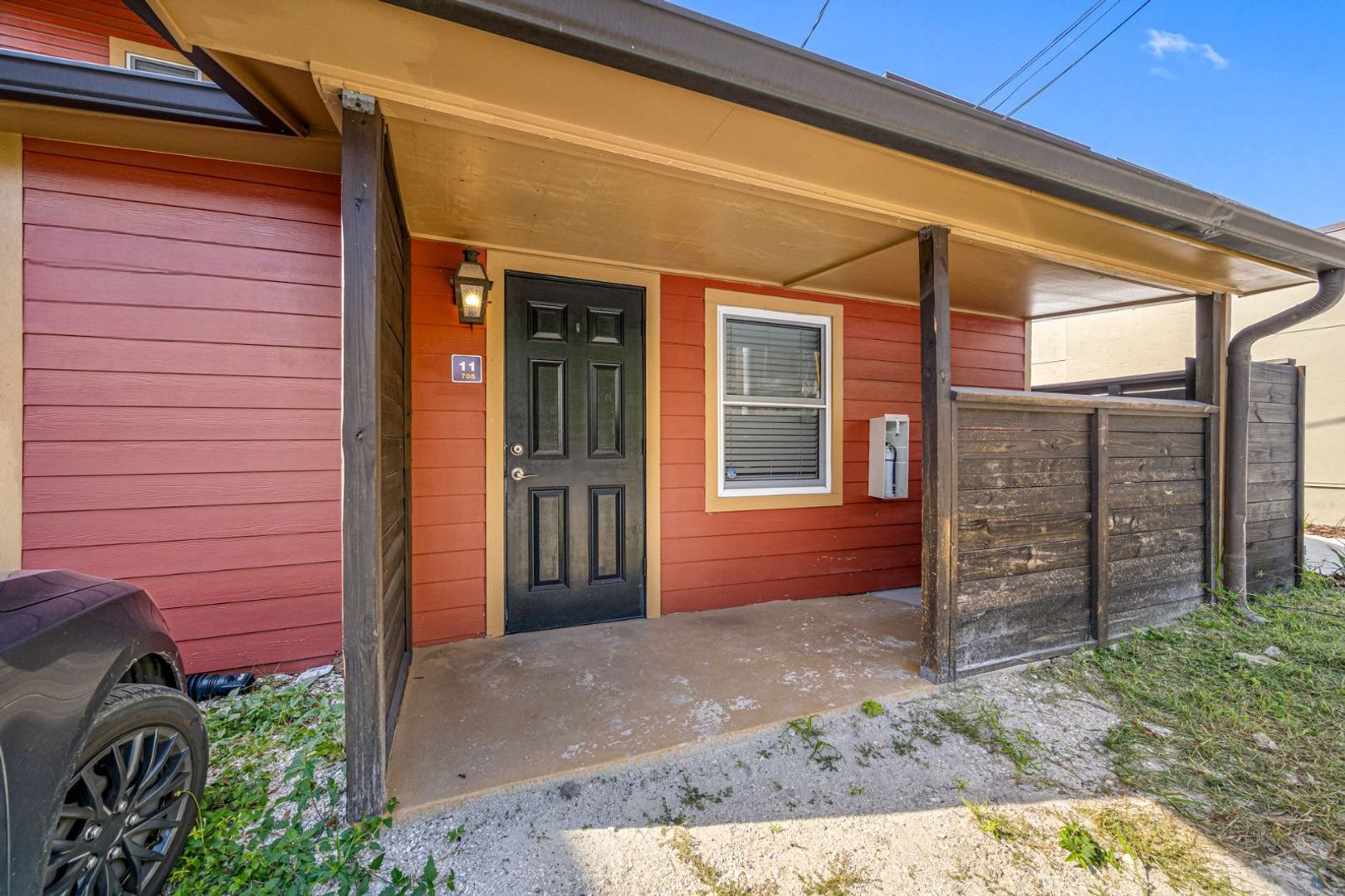 Tampa Apartment: 705 W Bay St.