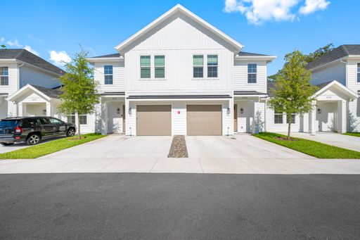 Welcome to Banner Run, a newly constructed apartment community now leasing in Tampa, Florida. Be among the first to call this thoughtfully designed community home – photo 1