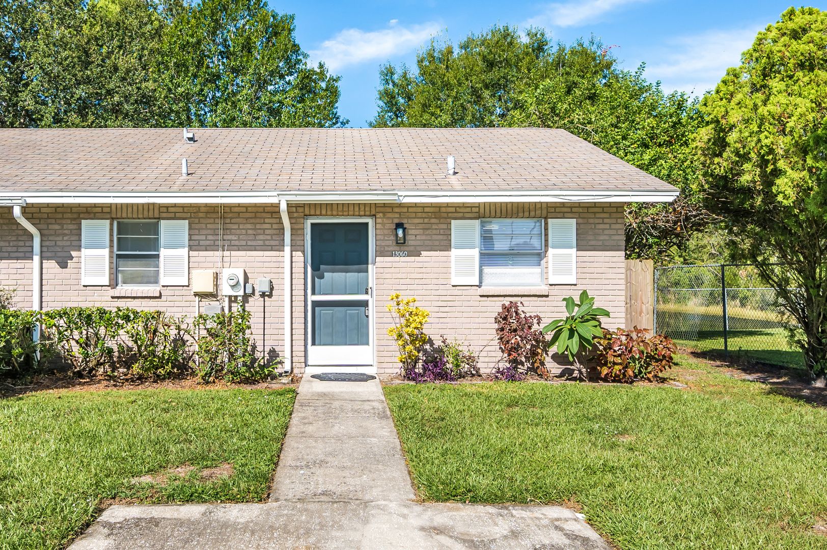 Tampa House: 13060 Leverington St