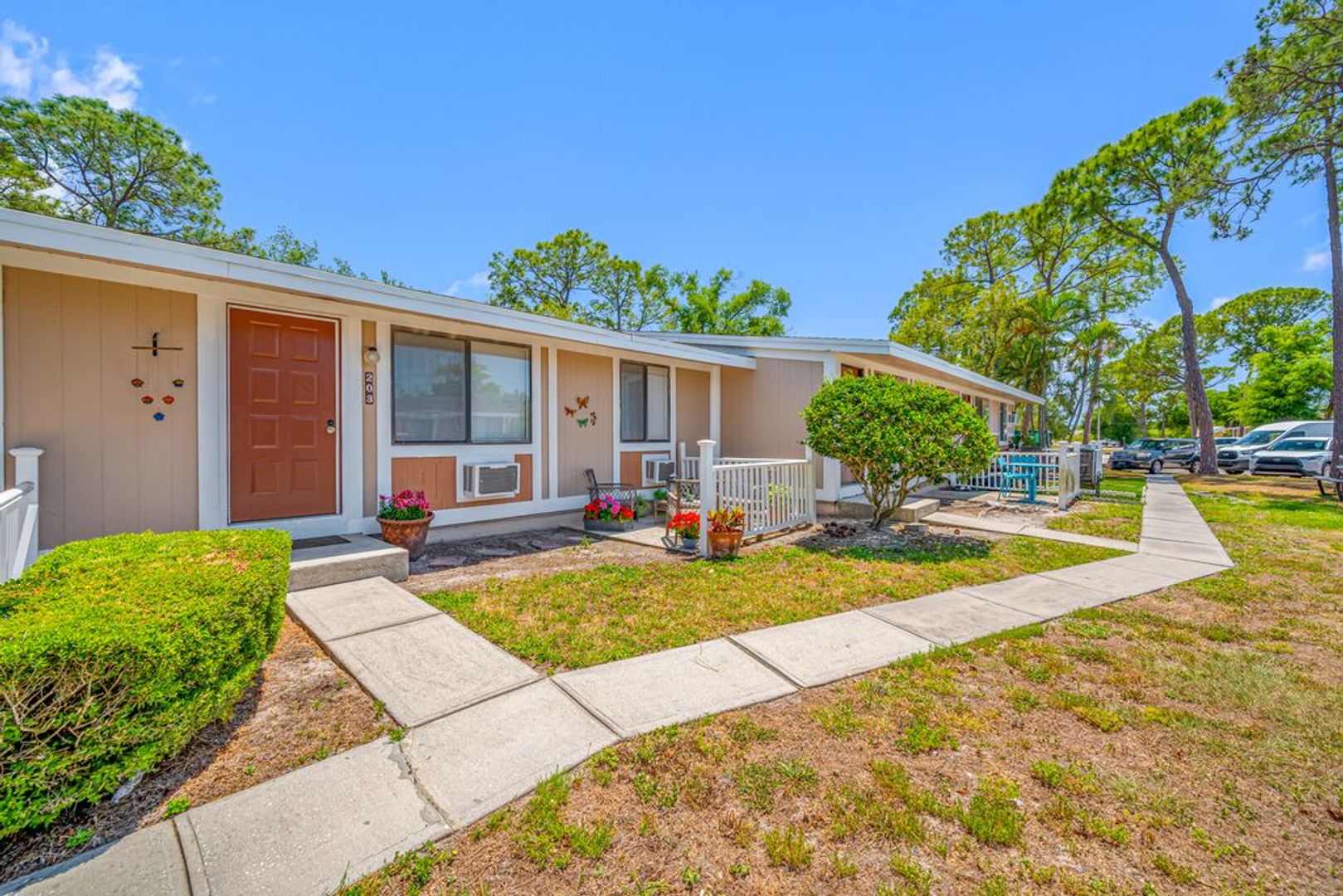 Apollo Beach Apartment: 349 Apollo Beach Blvd