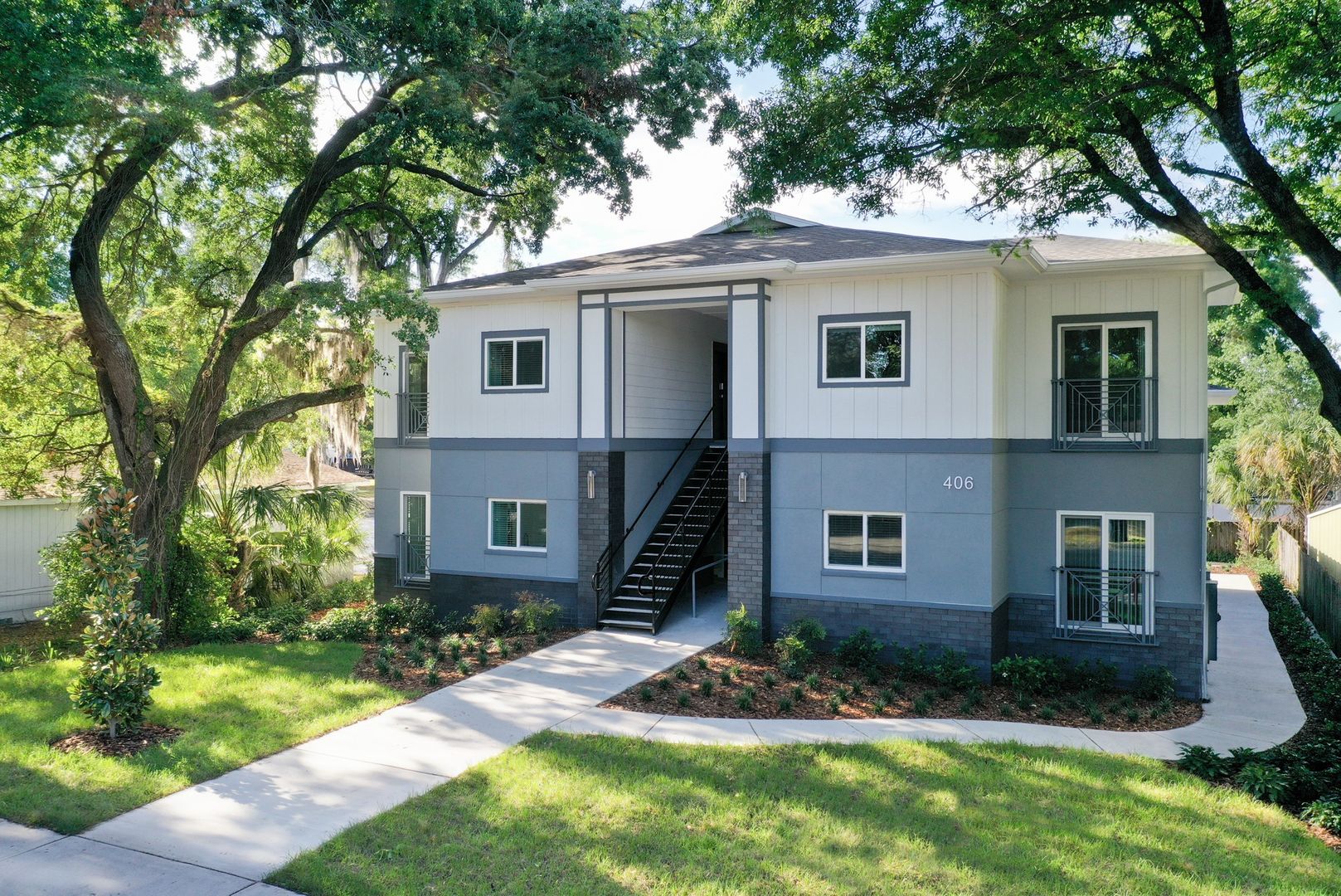 Walk to Armature Works! Brand New Luxury 2-Bedroom, 2-Bathroom with Ga