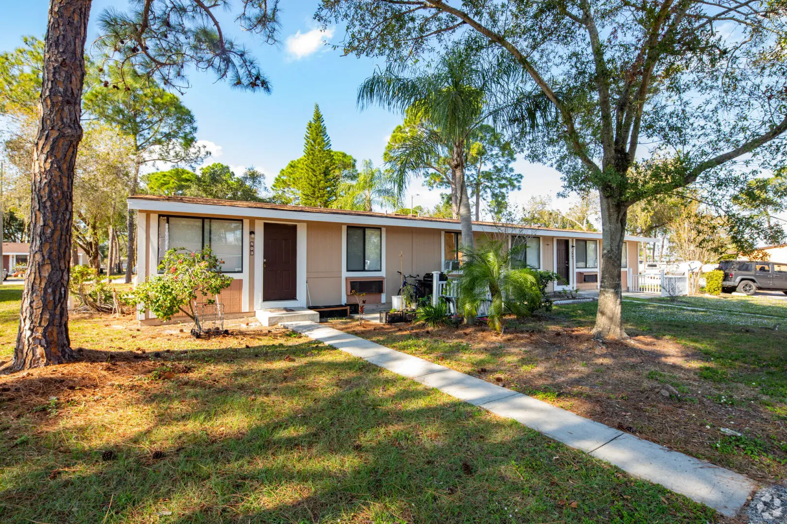 Apollo Beach Apartment: 349 Apollo Beach Blvd