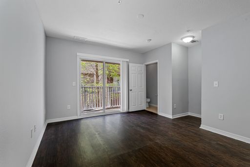 3-Bedroom Townhouse with Private Garage! – photo 1