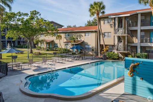 3 Bed/2Bath Unit with Large Rooftop Patio – photo 1
