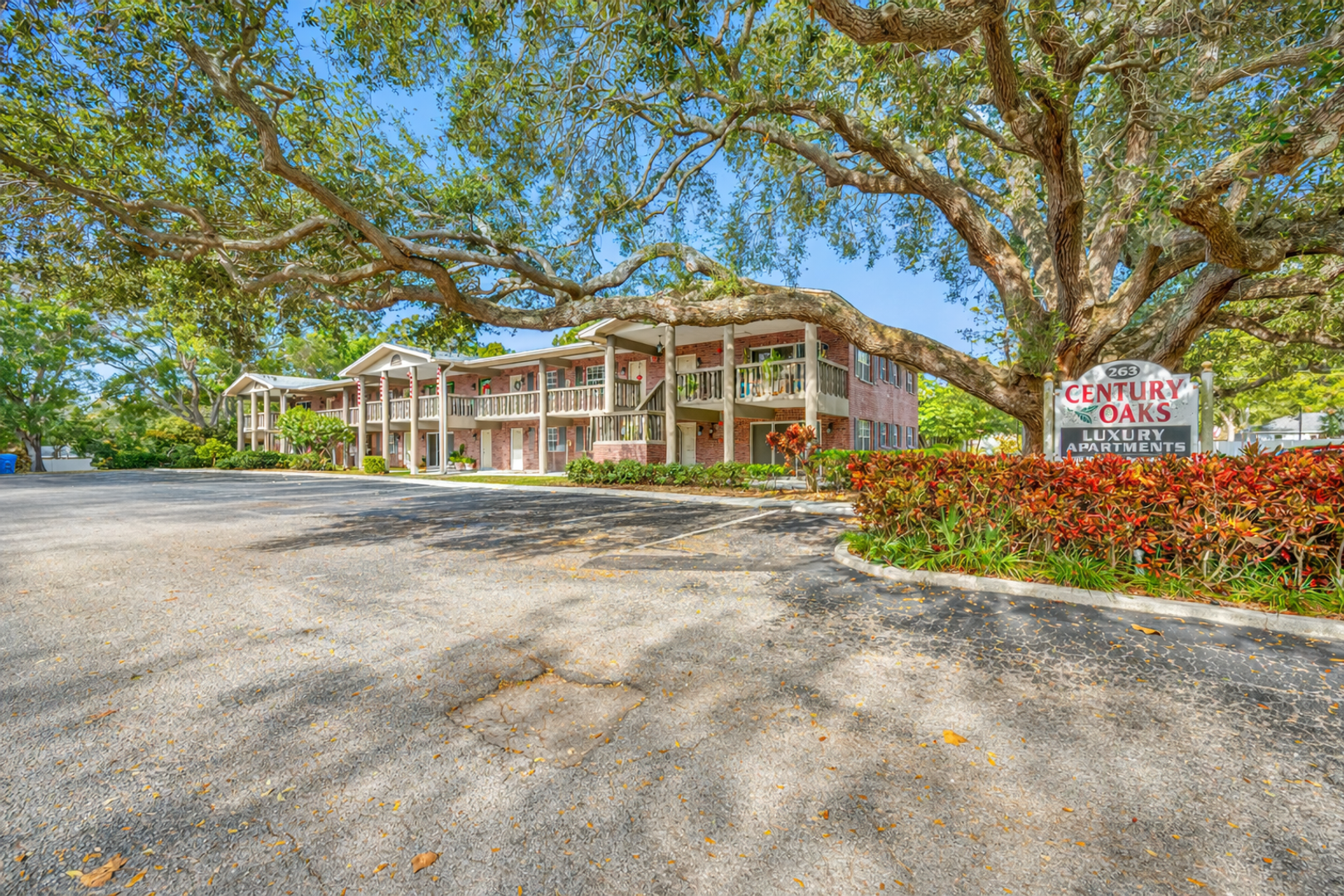 Largo Apartment: 263 14th St NW