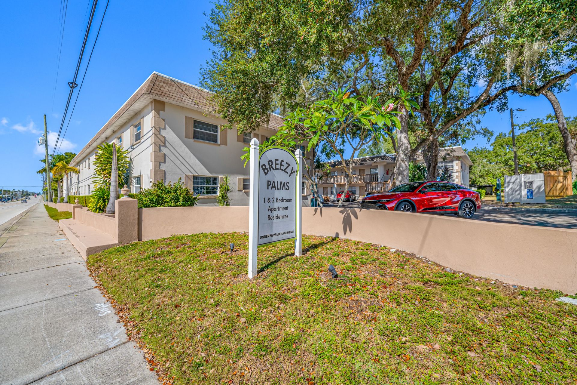 Largo Apartment: 1500 W Bay Dr