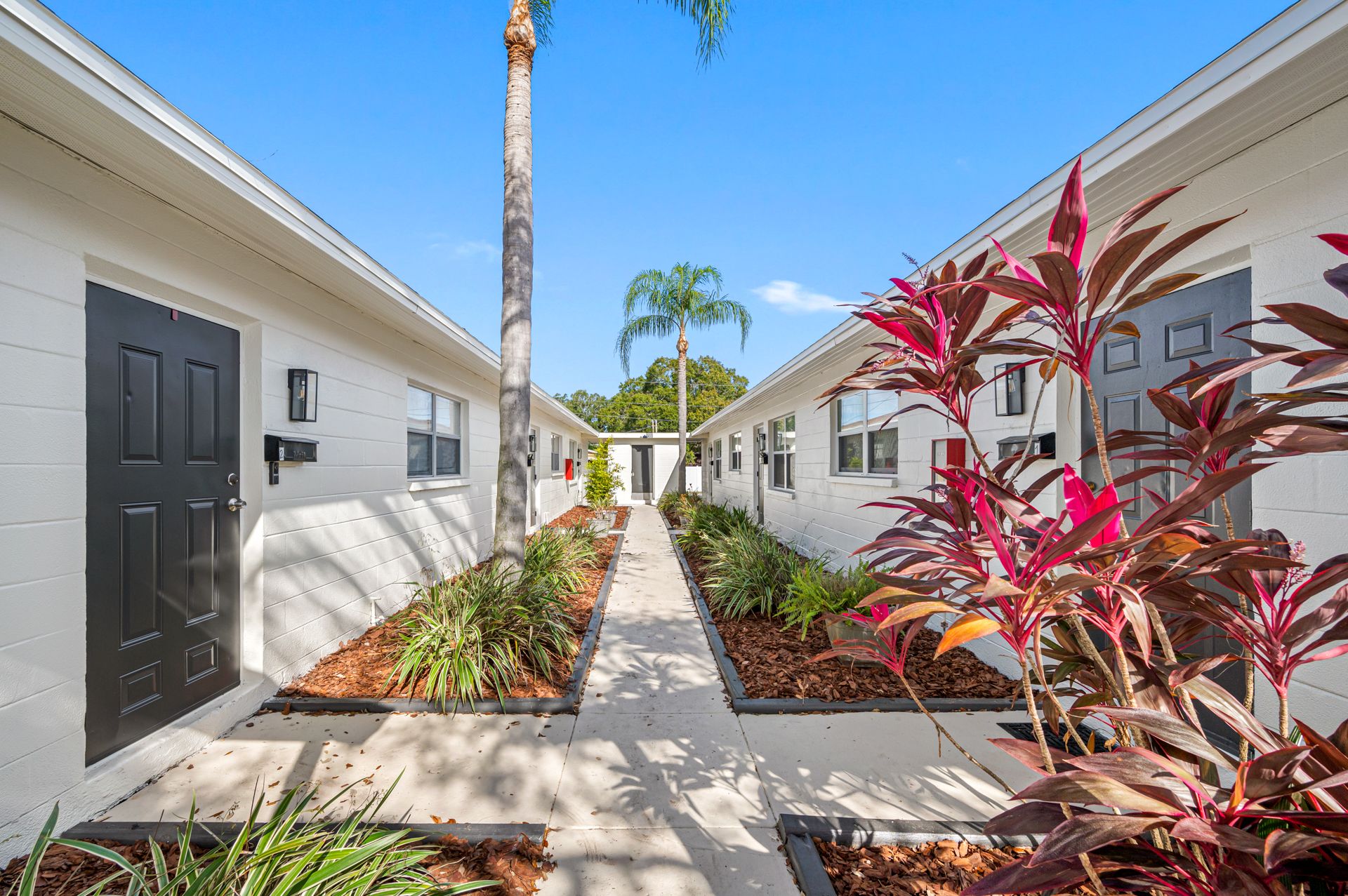 St Petersburg Apartment: 621 88th Ave N