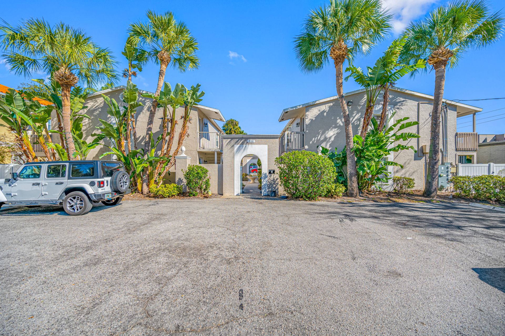 Tampa Apartment: 408 - 410 S Tampania Ave