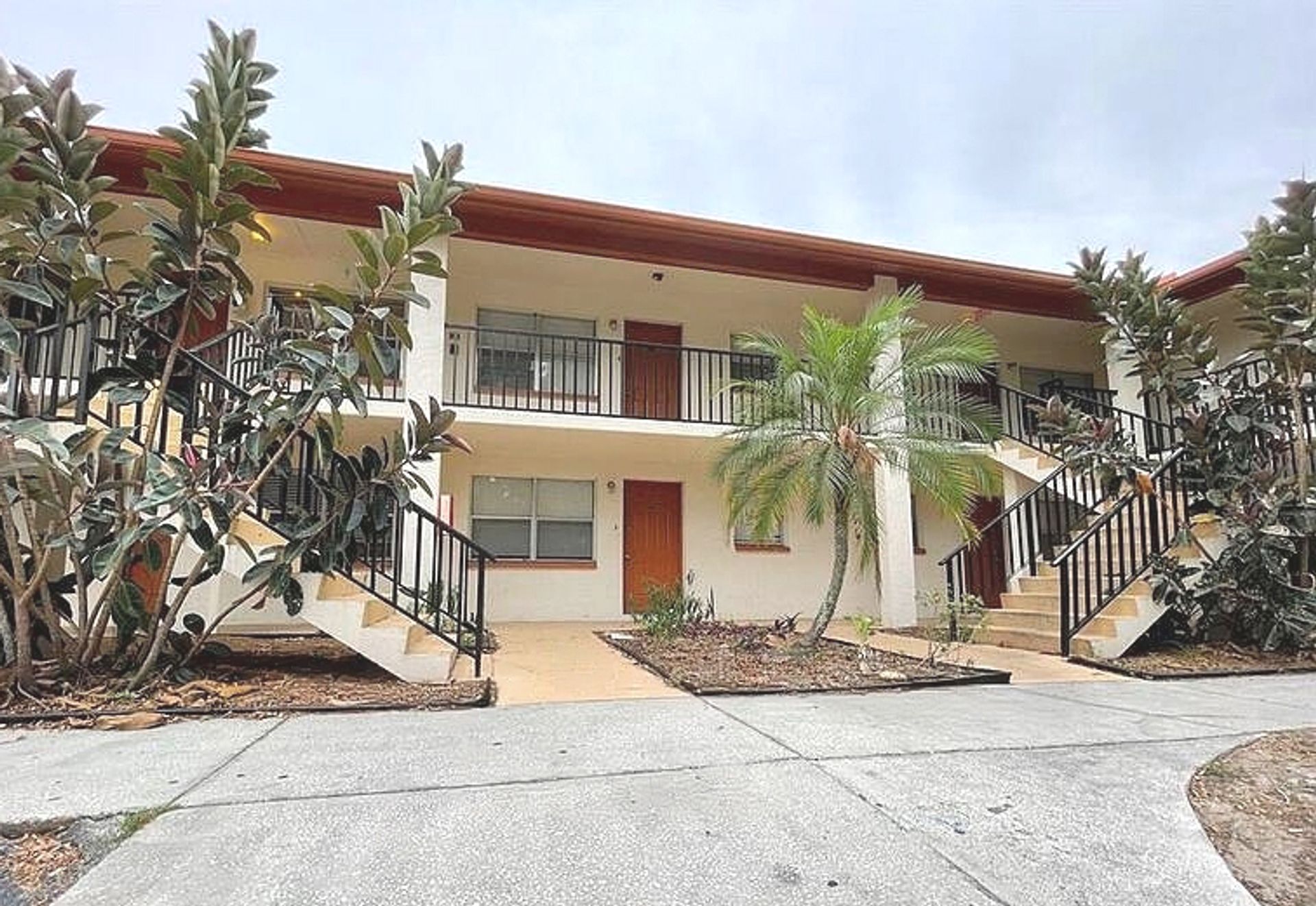 Clearwater Apartment: 1767 Leo Lane South