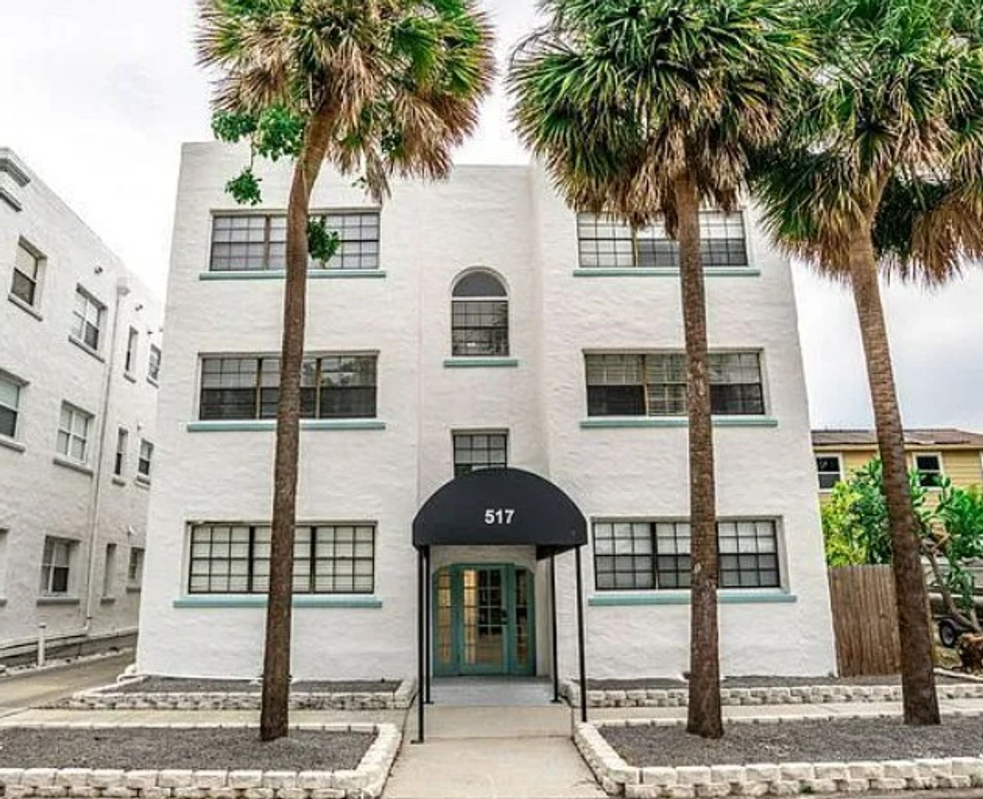 Tampa Apartment: 517 Columbia Dr.