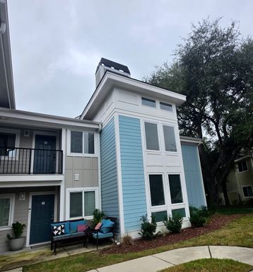 Renovated 2 bedroom + flex space in East Bridge Town Lofts - Mt. Pleasant