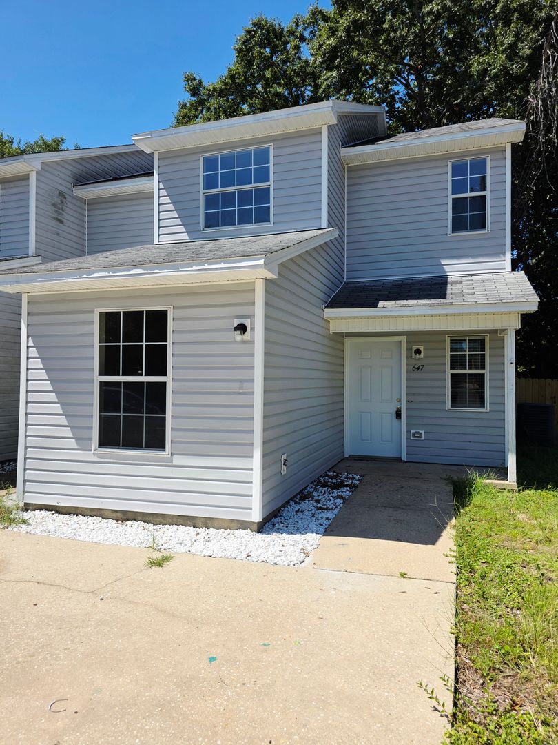 Fort Walton Beach House: 647 Virginia Oak Ct.