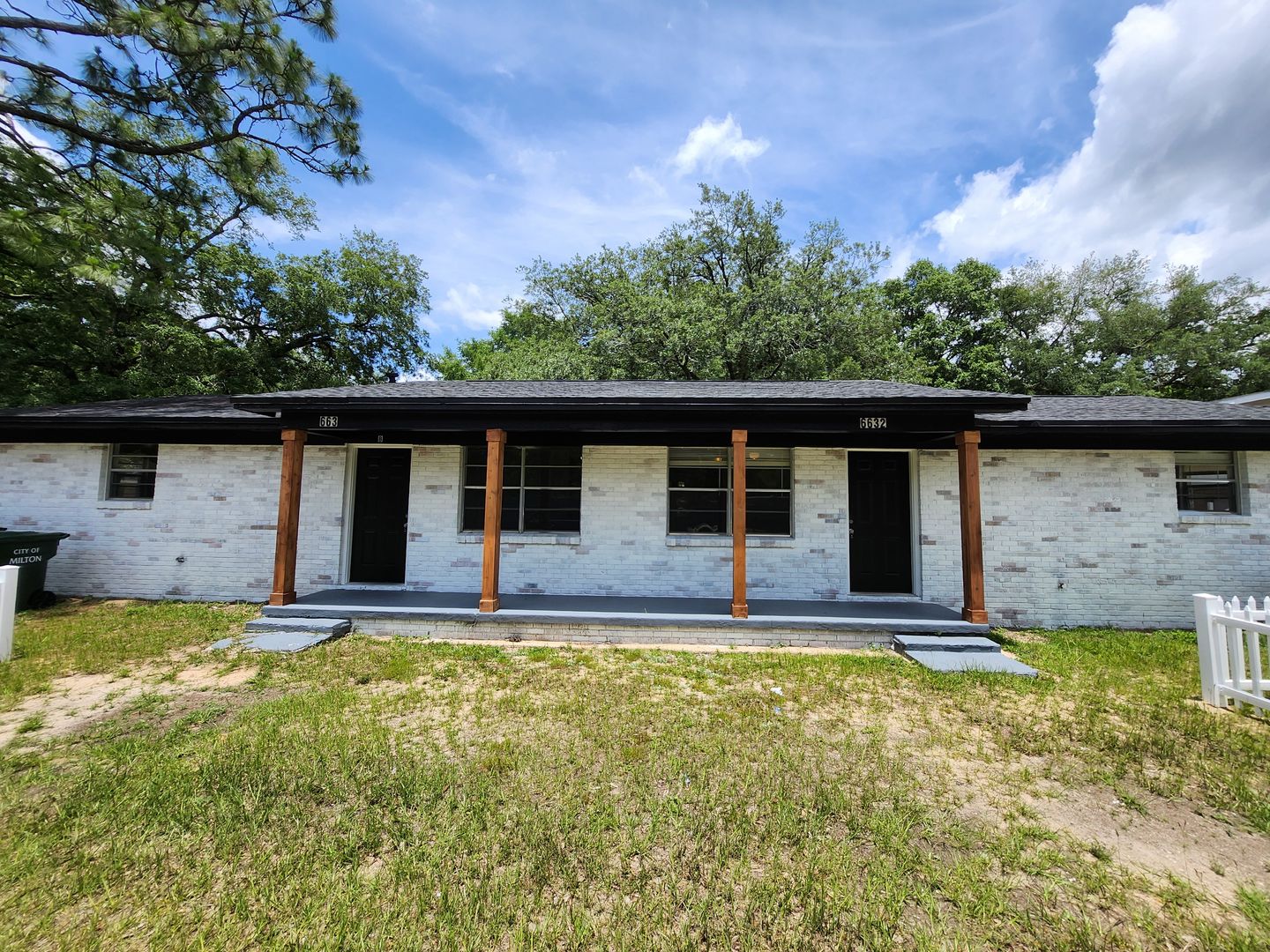 Milton Apartment: 6630 Applegate St.