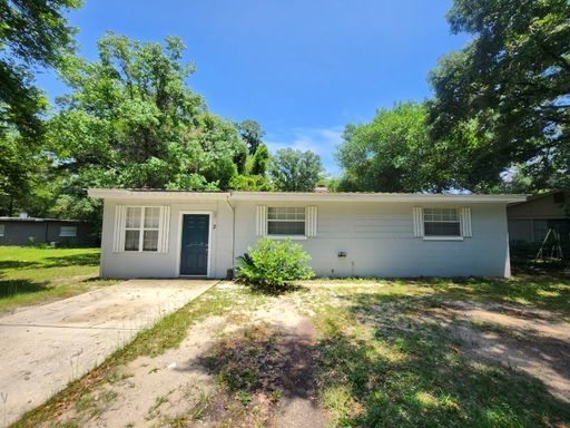 2 Nevada Cir Pensacola. MOVE-IN SPECIAL: HALF OFF YOUR FIRST FULL MONTH’S RENT! – photo 1